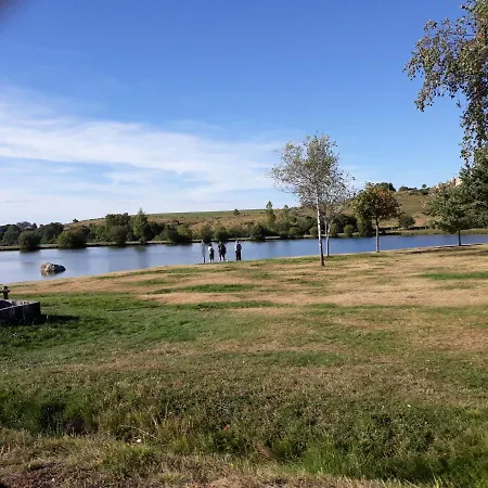 Bed & Breakfast Les Roses Des Bois 3*