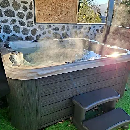 Les Roses Des Bois Bed & Breakfast Murat-le-Quaire
